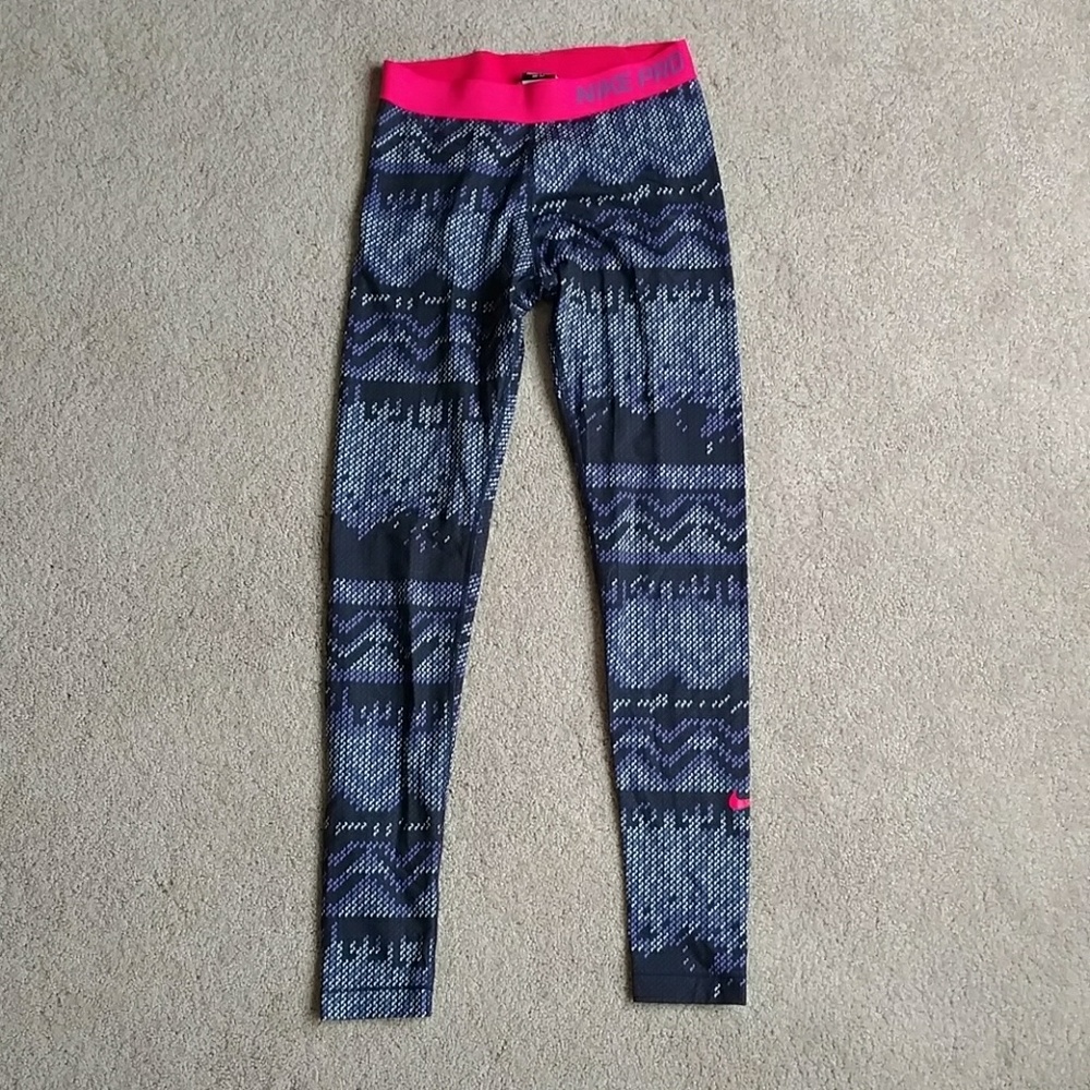 Nike Pro athletic yoga/hiking pants